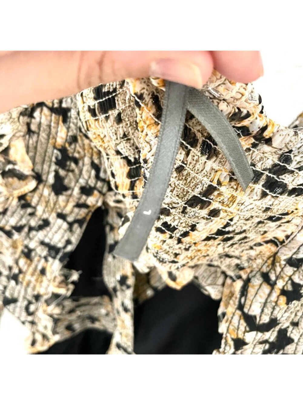Anthropologie V-Neck Ruffle Cutout Mini Dress in Neutral Motif Size L - Picture 4 of 8